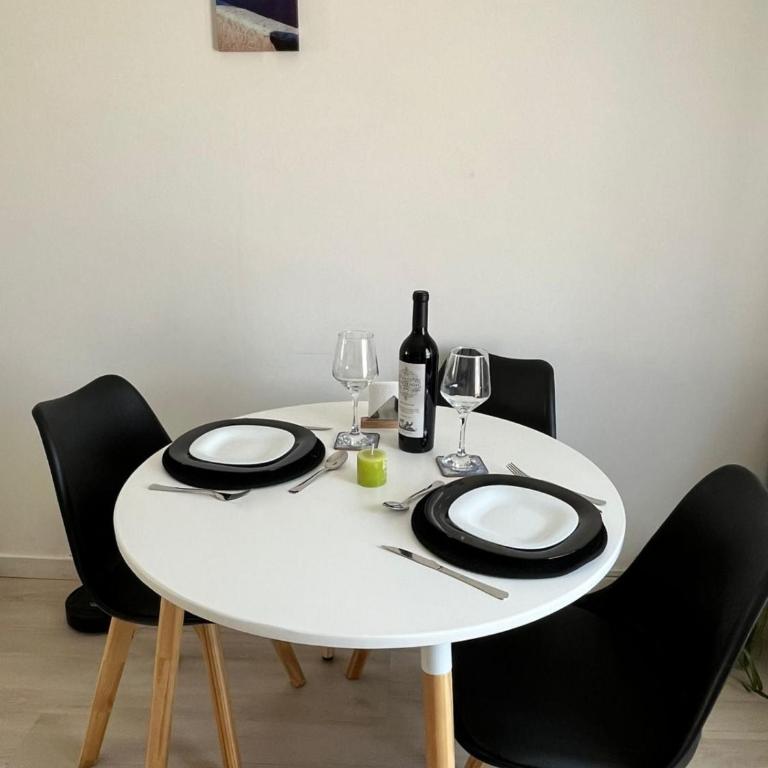 Beautiful studio apartment 400 meters from the beach - Studio - 5