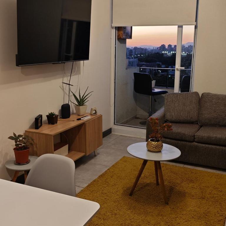 Moderno departamento con ubicación top en Ñuñoa - Two-Bedroom Apartment - 1