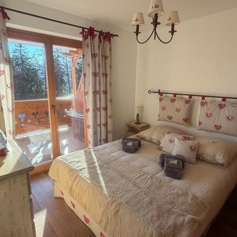 Romantic Alpine Retreat in Crans-Montana - Superior One-Bedroom Apartment with Balcony - 4