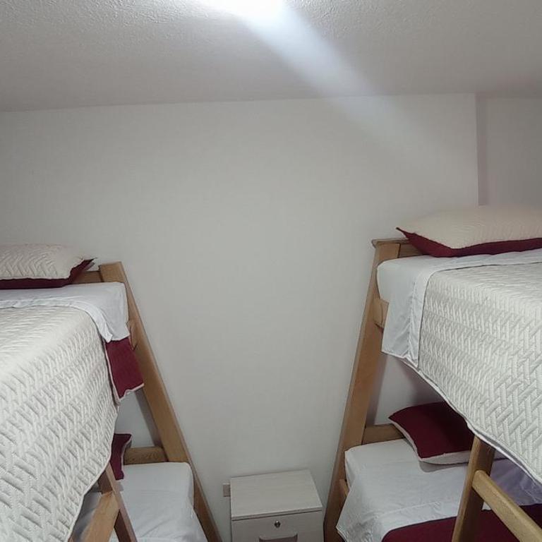 Habitación en ambiente familiar al norte de Medellín - Morada Living - Family Room with Shared Bathroom - 7