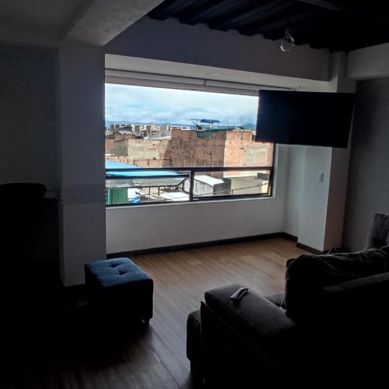 Rolling beige - Three-Bedroom Apartment - 1