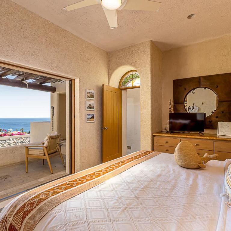 Chic 5BR Oceanview Villa with Pool in Pedregal - Villa - 9