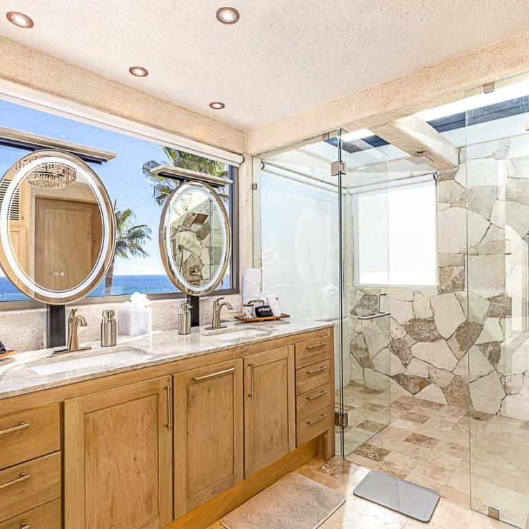 Chic 5BR Oceanview Villa with Pool in Pedregal - Villa - 13