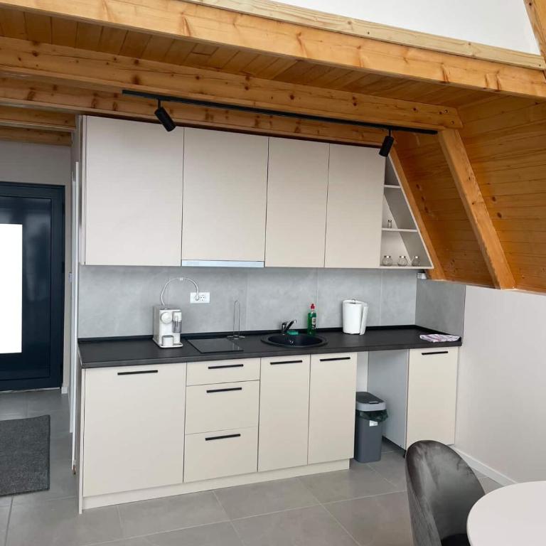 Kapija Čigote - Three-Bedroom House - 5