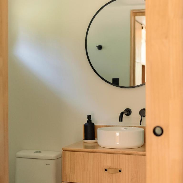 Earth Tones Tiny Homes & Suites - Estudio con vistas a las montañas - 9