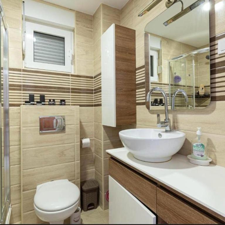 Evins Budva 1 Bedroom Apartment - Apartman sa 1 Spavaćom Sobom - 2