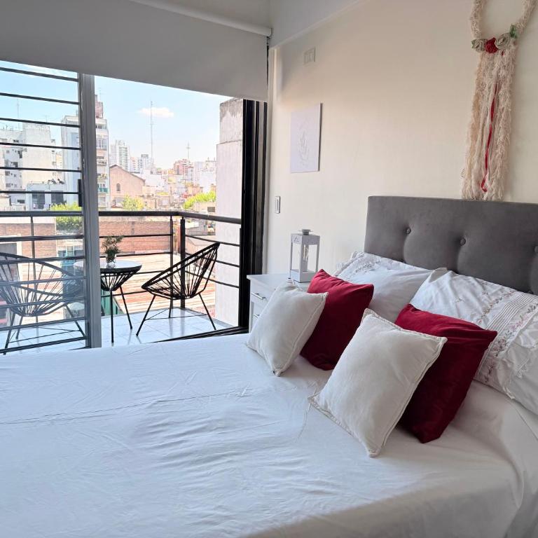 DIVINE APARTMENT--sobre Avenida Corrientes, a 15 min del Movistar Arena, y a 200 metros del Konex - Estudio con balcón - 21