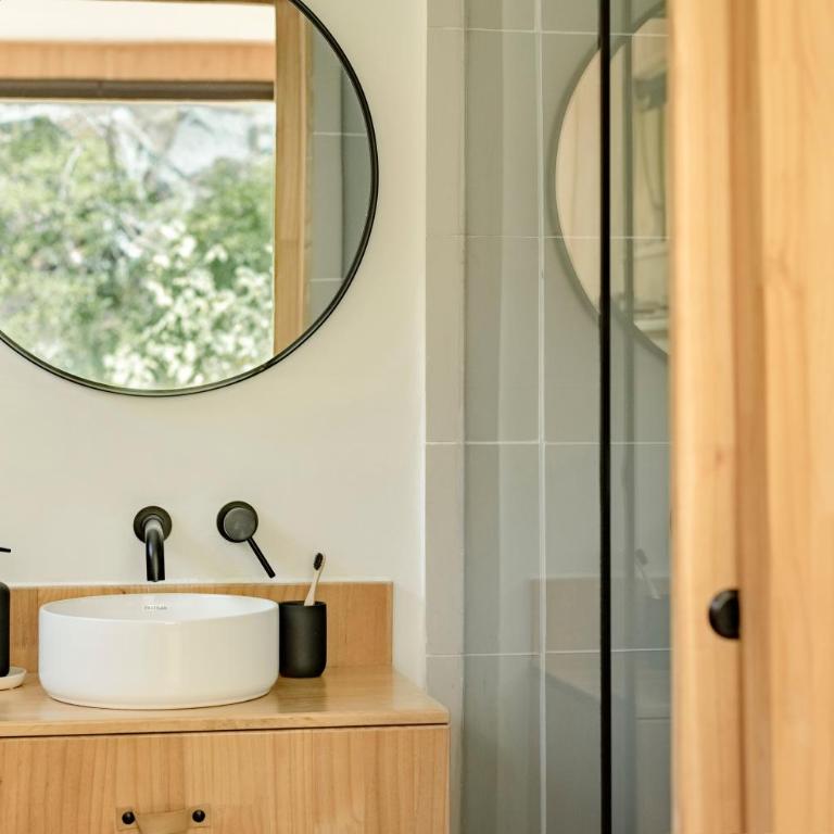 Earth Tones Tiny Homes & Suites - Estudio con vistas a las montañas - 13