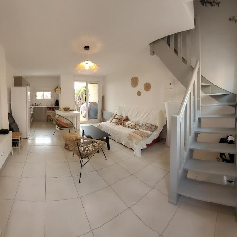 Duplex 45M2 avec Jardin à 150m de la plage - Two-Bedroom House - 12