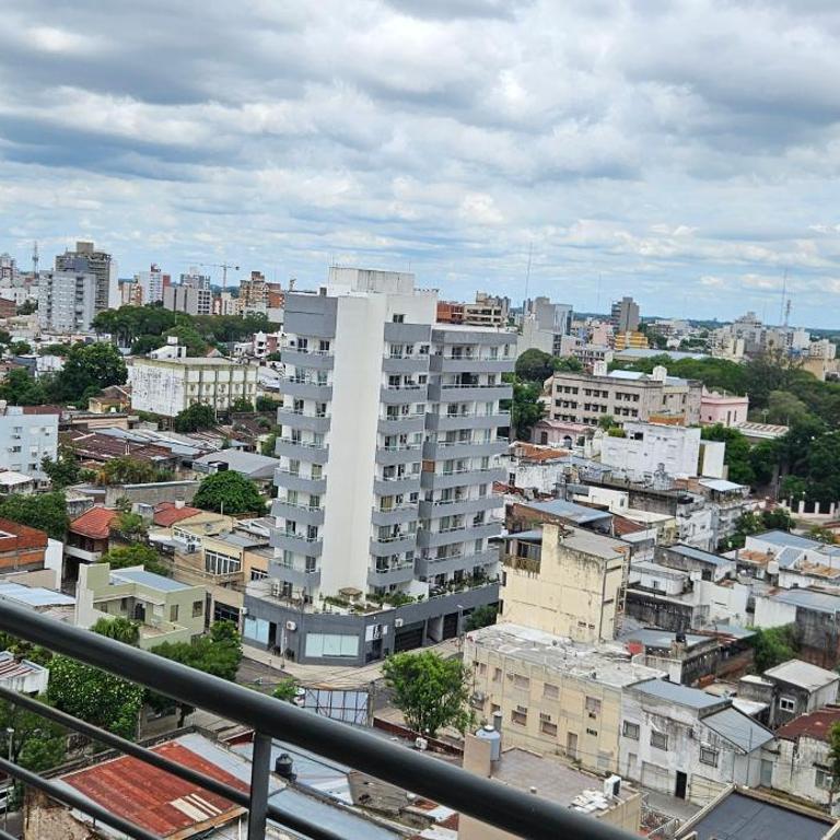 Departamento céntrico, con cochera, wifi, vista increíble - One-Bedroom Apartment - 2