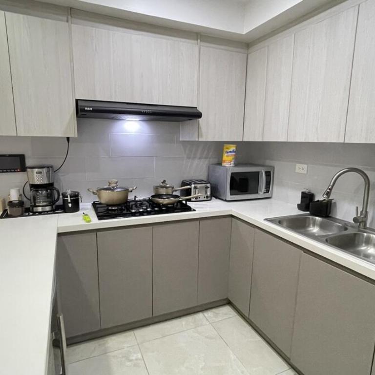 Apartamento Completo y Moderno Edificio ALVAMOR - Three-Bedroom Apartment - 33