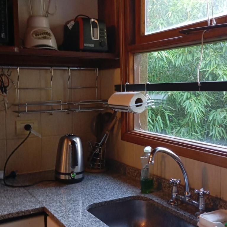 Casa con pileta en Mar Azul - Casa de 3 dormitorios - 7