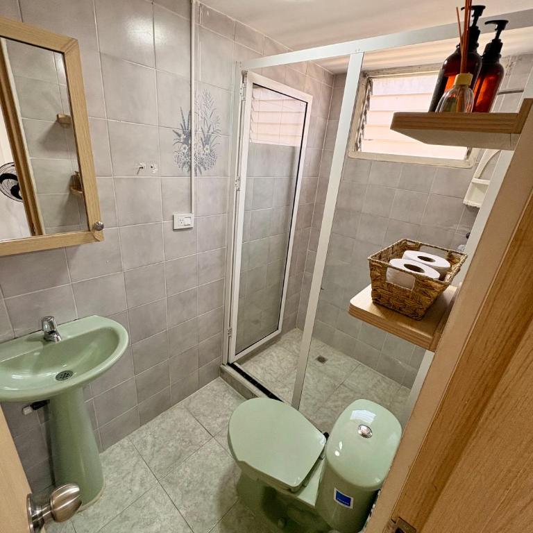 Apto buga valle cerca a la basilica con aire acondicionado - Three-Bedroom Apartment - 8