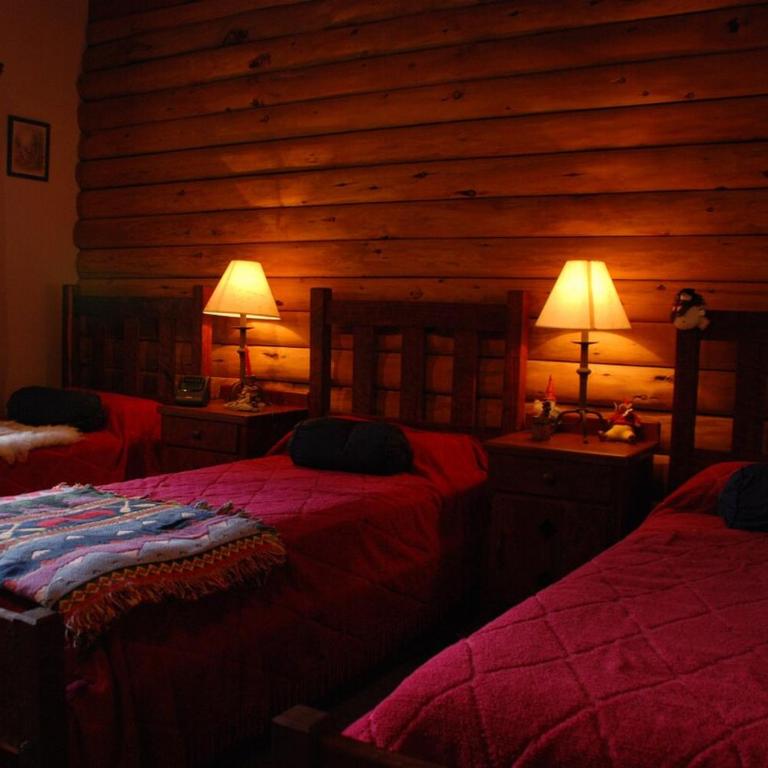 Casa de Montaña - Mountain House with Lakefront - Five-Bedroom House - 2