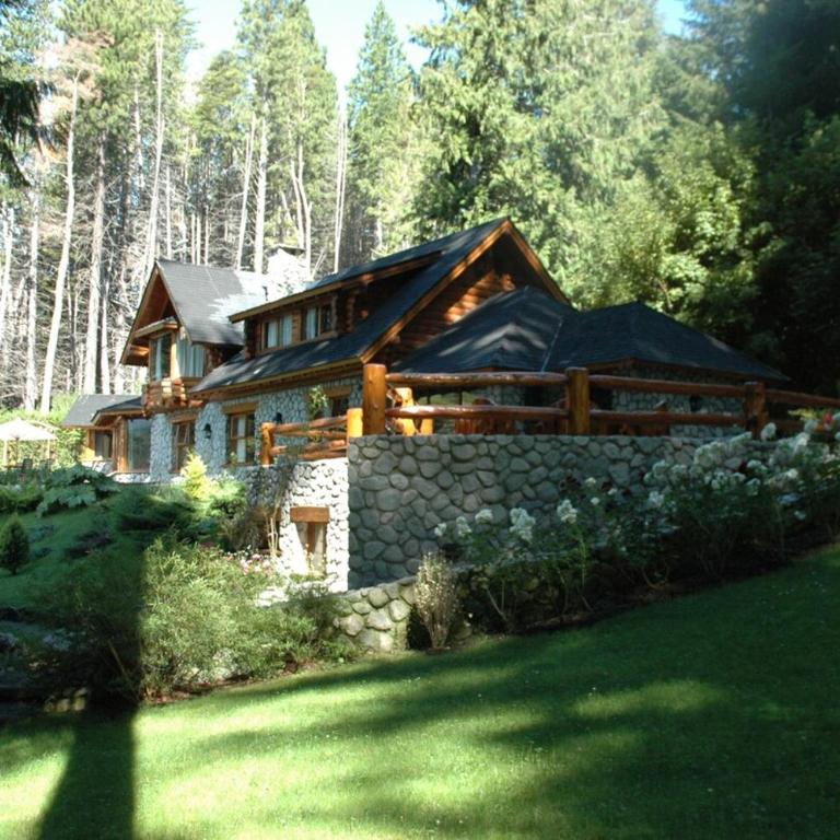 Casa de Montaña - Mountain House with Lakefront - Five-Bedroom House - 10