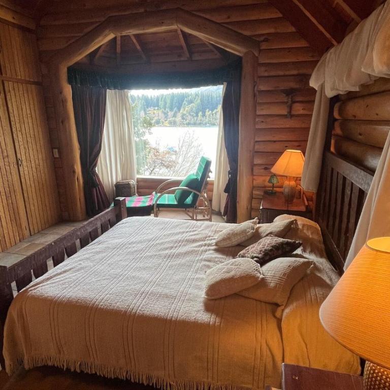 Casa de Montaña - Mountain House with Lakefront - Five-Bedroom House - 19