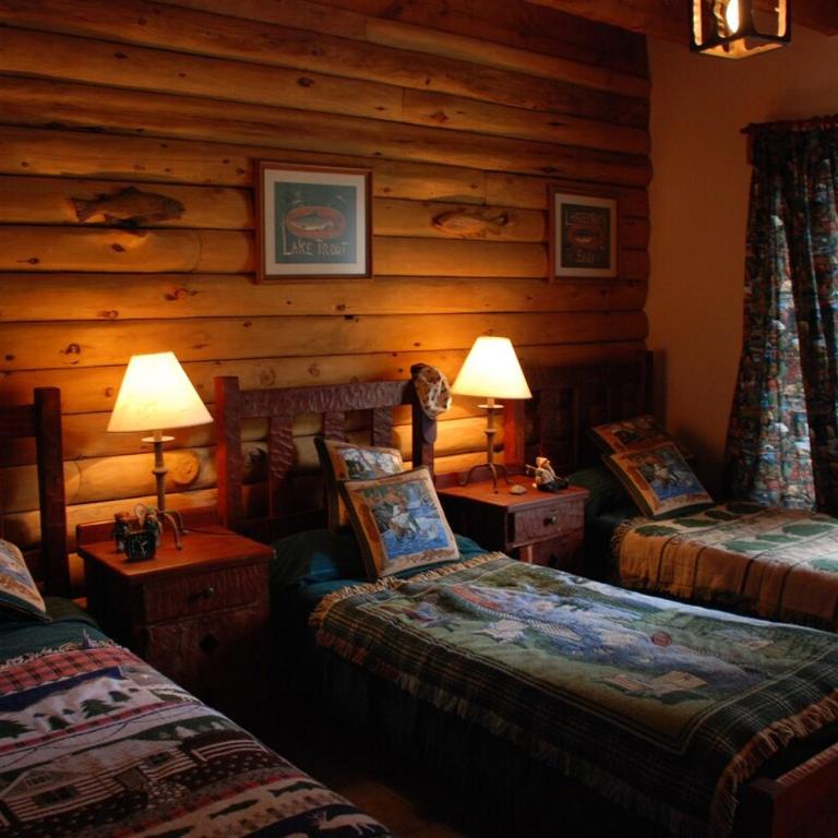 Casa de Montaña - Mountain House with Lakefront - Five-Bedroom House - 36