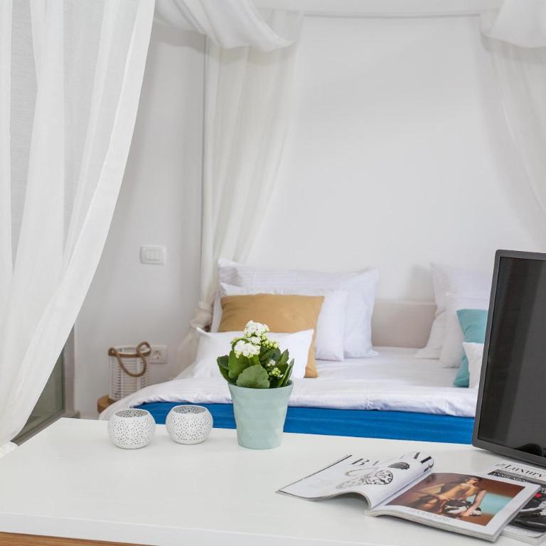 Boutique Hotel and Spa Blanc & Bleu - Blanche - Deluks Dvokrevetna Soba sa Bračnim Krevetom, Balkonom i Bočnim Pogledom na More - 6