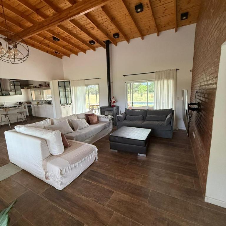Casa de campo en Estancia La Macarena - Casa de 3 dormitorios - 1