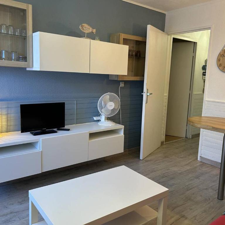 Appartement 2 Pièces avec Garage - Bormes-les-Mimosas - FR-1-251-884 - Apartment - 4