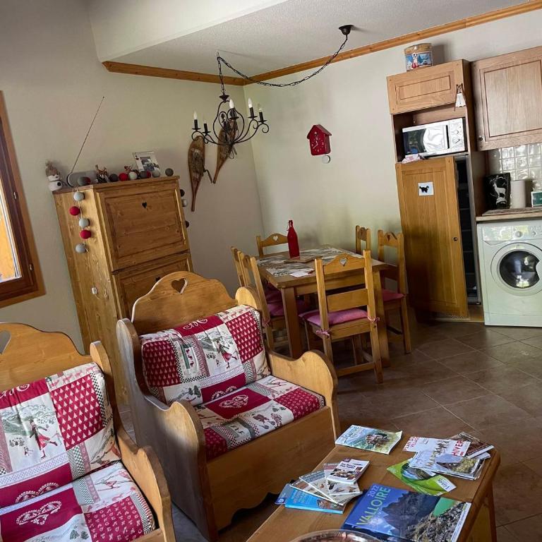 Appartement 3 pièces, 4 pers, balcon, parking - FR-1-263-645 - Appartement - 2