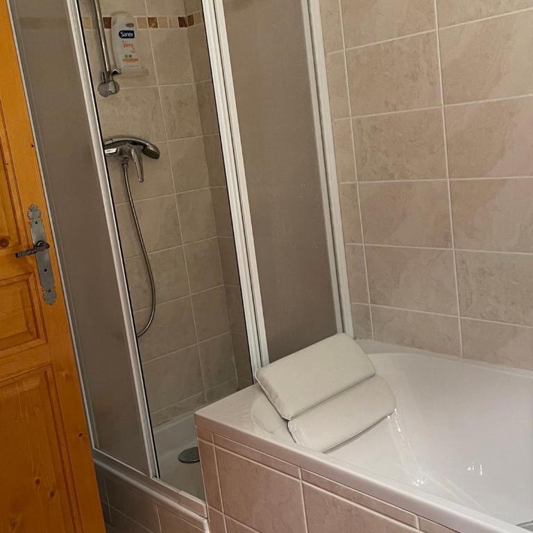 Appartement 3 pièces, 4 pers, balcon, parking - FR-1-263-645 - Appartement - 9