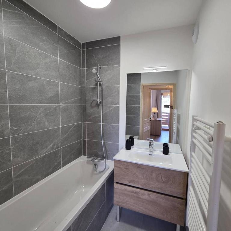 Appartement T2 neuf à Valmorel avec parking - 6 pers. - FR-1-291-1039 - Apartment - 12