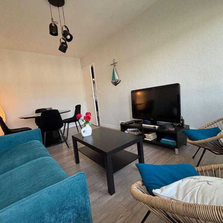Appartement T3 lumineux au centre de Royan, à 500m de la plage - FR-1-494-222 - Apartment - 3