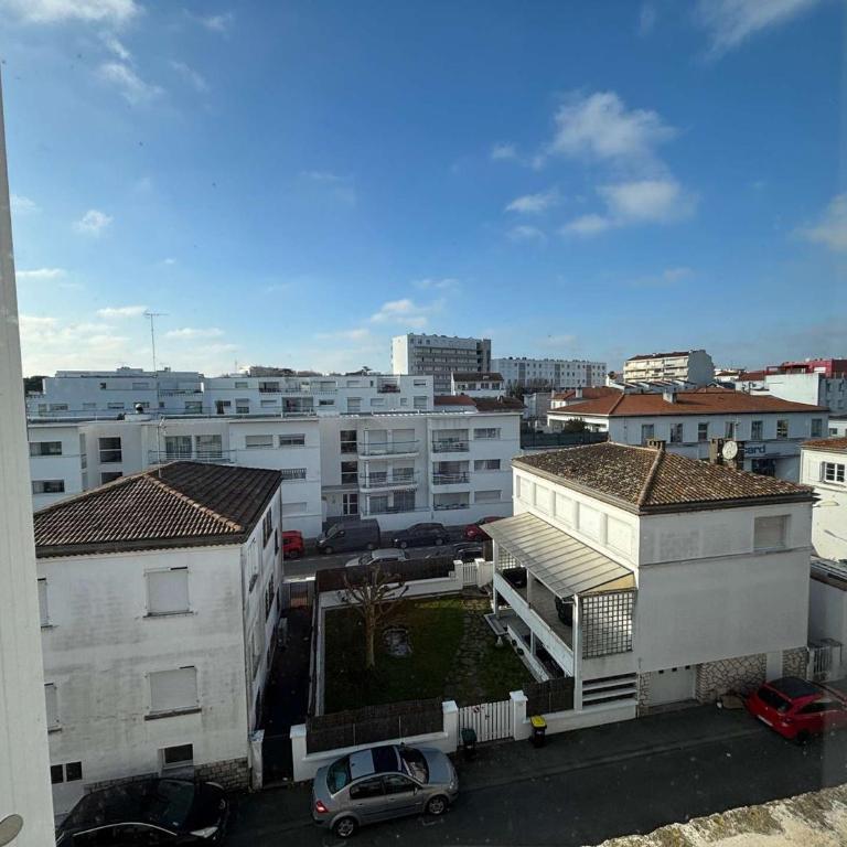 Appartement T3 lumineux au centre de Royan, à 500m de la plage - FR-1-494-222 - Apartment - 14