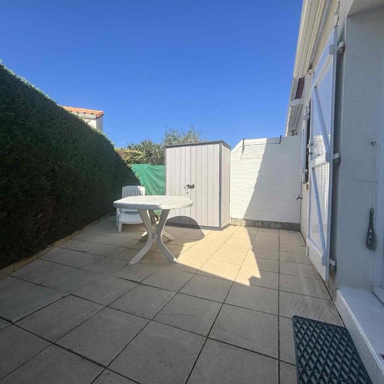 Maisonnette 4 pers, piscine, proche plage - FR-1-194-427 - Casa - 17