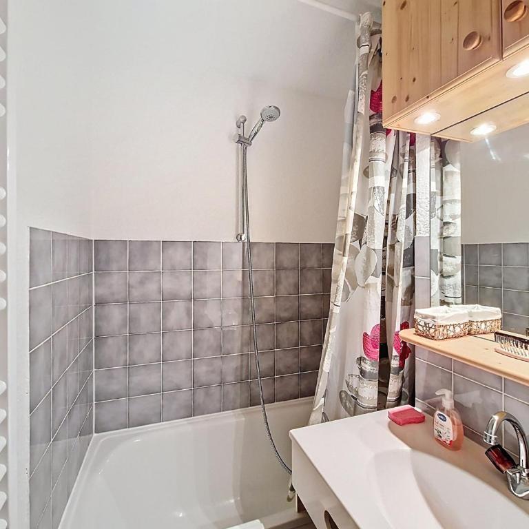 Appartement familial proche télécabine, parking, terrasse sud - FR-1-693-125 - Appartement - 10
