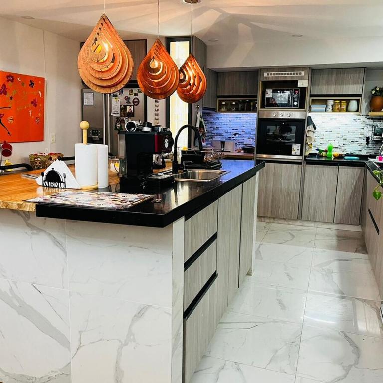 Modern full house rental for 7 people - Casa de 5 dormitorios - 23