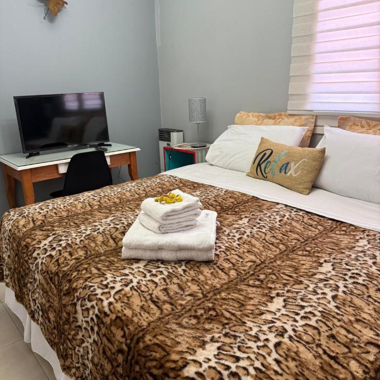 Modern full house rental for 7 people - Five-Bedroom House - 26