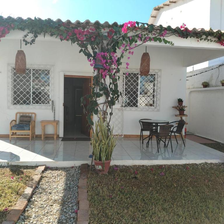 AirbnbNat - Three-Bedroom House - 5