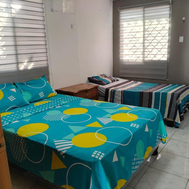 AirbnbNat - Three-Bedroom House - 8
