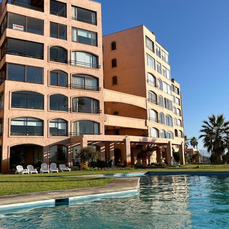 Gran Depto 12 Pers, Frente al Mar, 4 Esquinas, king,Queen,8 singles - Four-Bedroom Deluxe Apartment - 2
