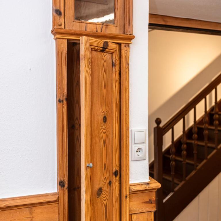 Großes Ferienhaus für 10 Personen mit Kachelofen & Bergblick - Appartement - 24