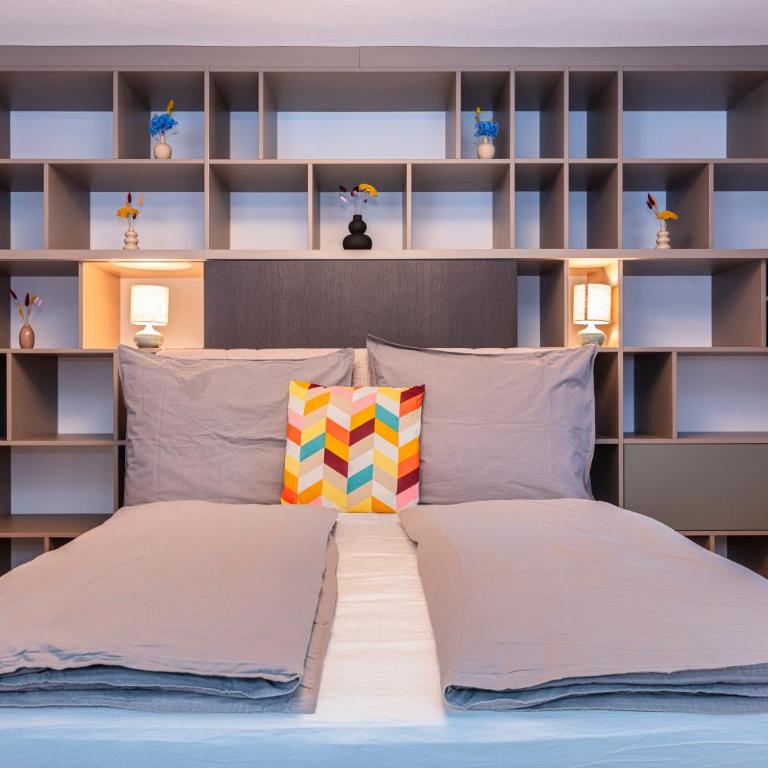 Großes Ferienhaus für 10 Personen mit Kachelofen & Bergblick - Appartement - 36