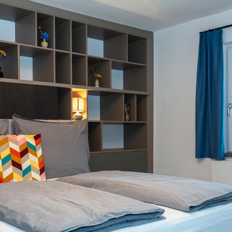 Großes Ferienhaus für 10 Personen mit Kachelofen & Bergblick - Appartement - 33