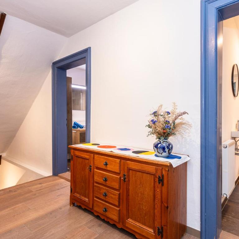 Großes Ferienhaus für 10 Personen mit Kachelofen & Bergblick - Appartement - 62
