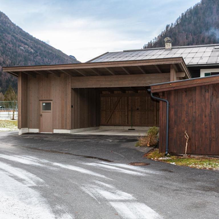 Großes Ferienhaus für 10 Personen mit Kachelofen & Bergblick - Appartement - 72