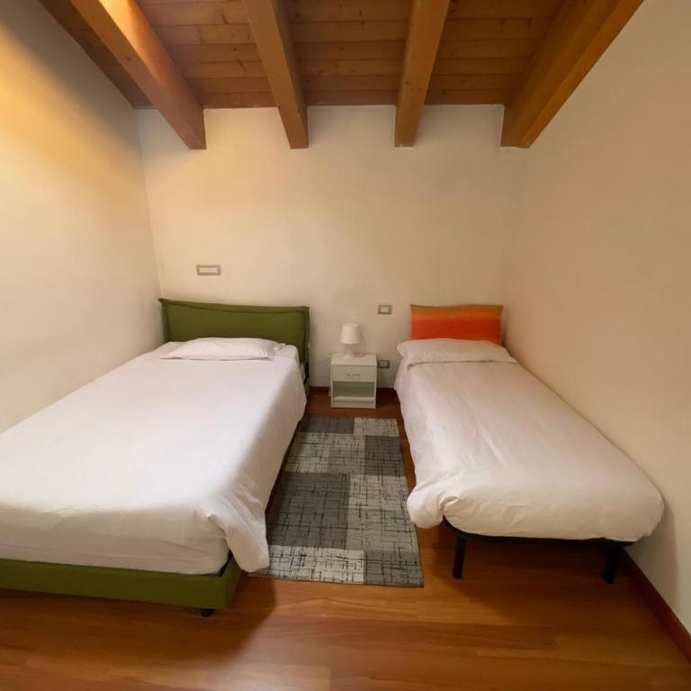 Interno 8 appartamento con box auto privato gratuito - Two-Bedroom Apartment - 9