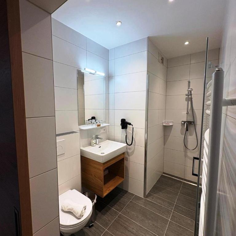Pension Jägerhof - Dreibettzimmer - 1