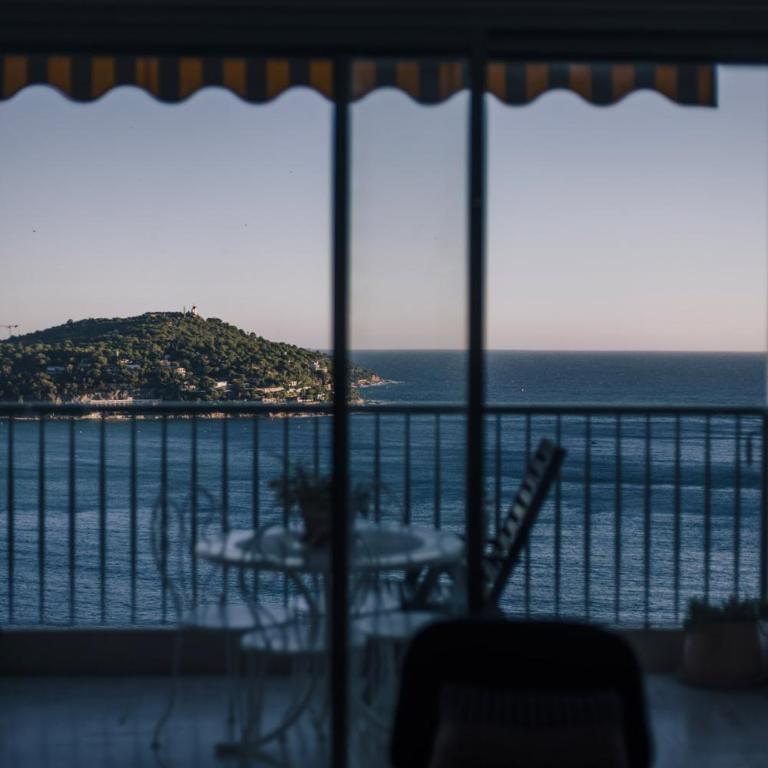 French Riviera - 3 pièces, vue mer et piscine - Appartement 2 Chambres - 11