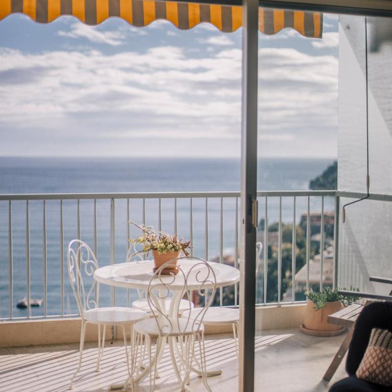 French Riviera - 3 pièces, vue mer et piscine - Appartement 2 Chambres - 10