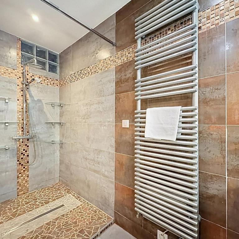 Vers Asm 4 pers clim wifi Fontaine - Apartment mit 1 Schlafzimmer - 12