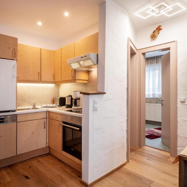 Landhaus Alpina - Apartment mit 2 Schlafzimmern und Dusche - 1