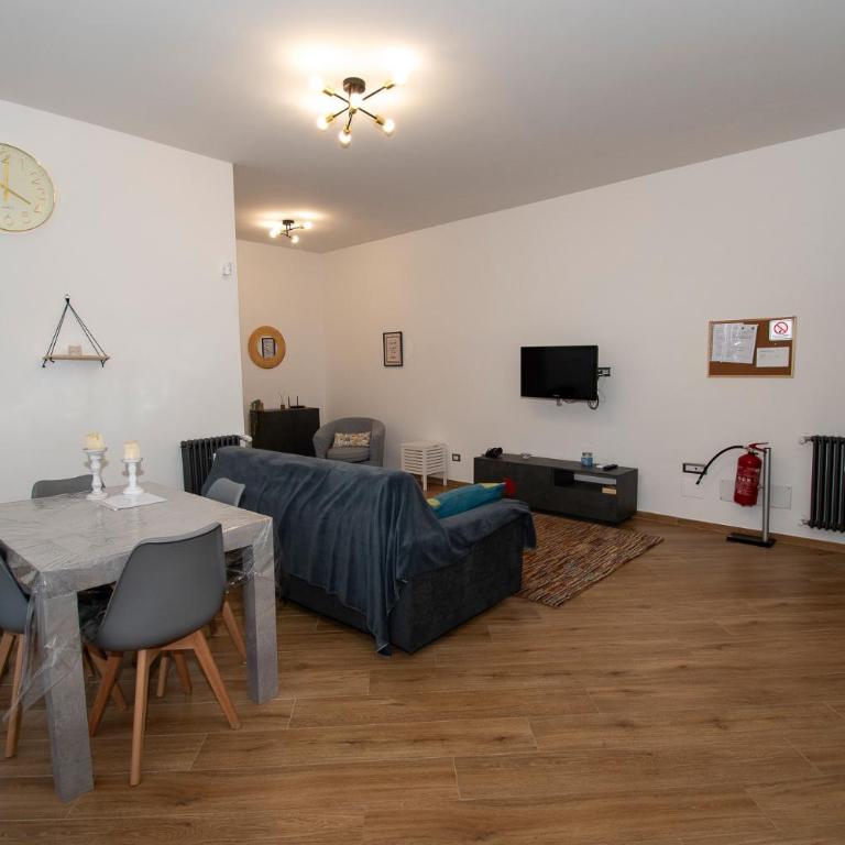 La casa di Ale - Appartamento con 2 Camere da Letto - 4