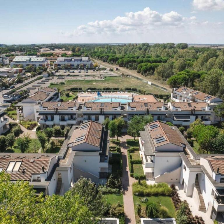 Recently built flat with pool and balcony - Appartamento - 30