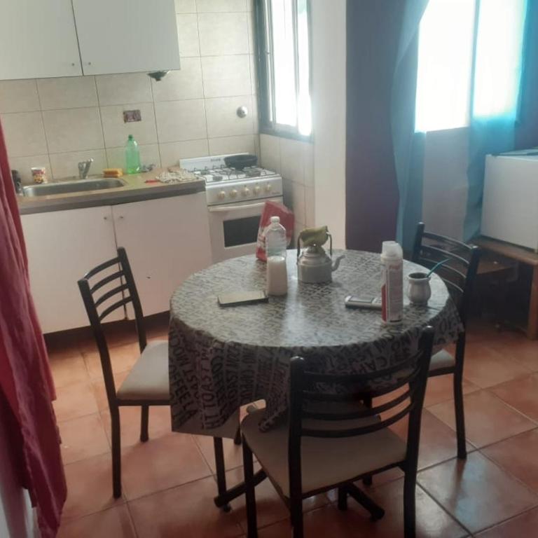 Monoambiente Temporario Berazategui - One-Bedroom Apartment - 1